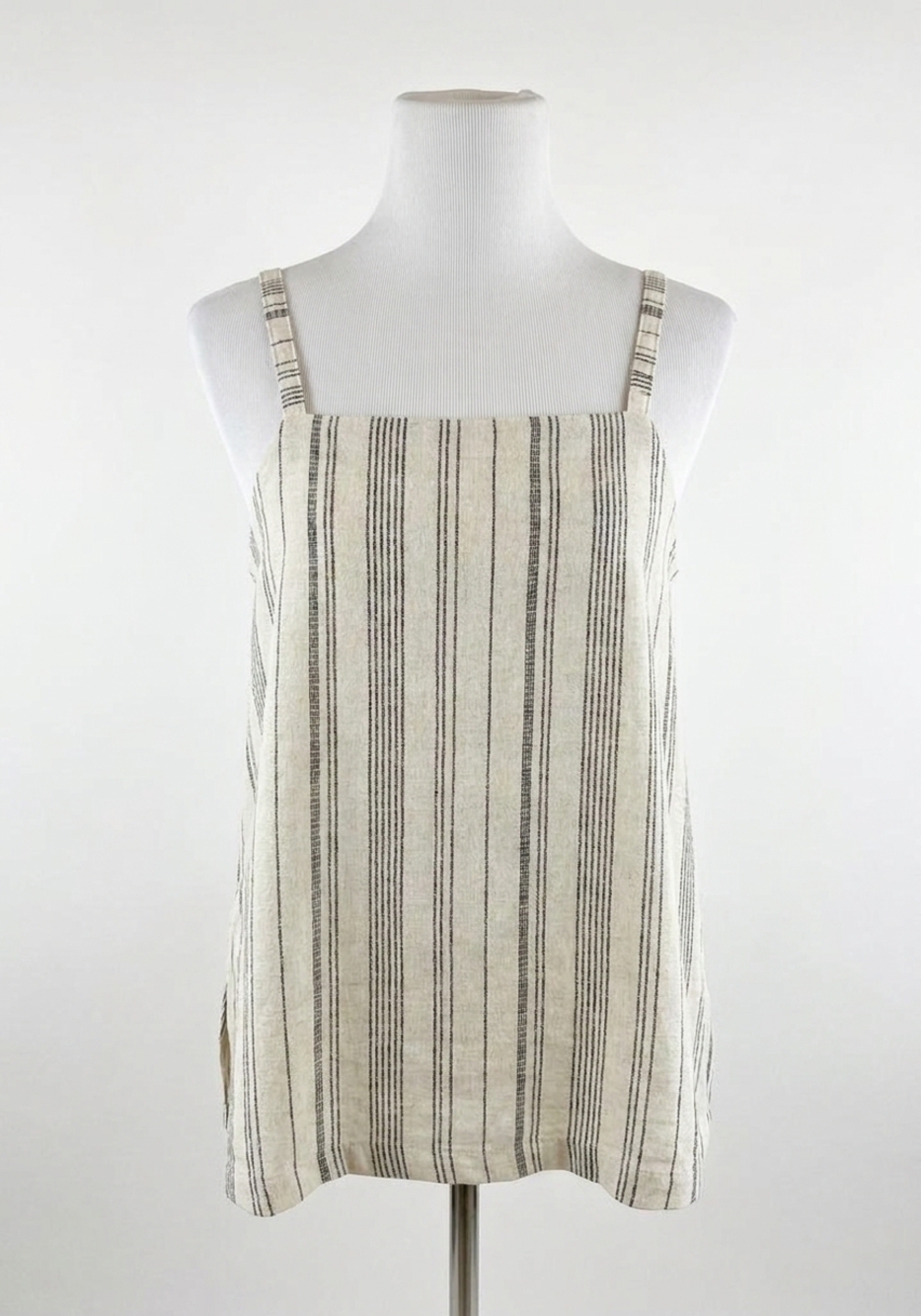 NEW PROMESA sutton top in white multi